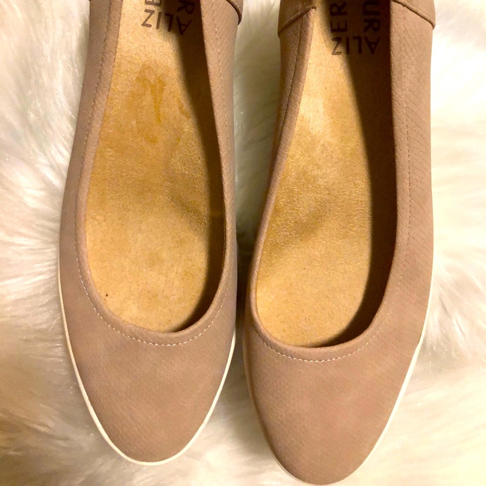 Woman Susan Alizer Natur Suede Tan Wedge Heels